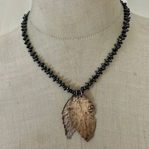Hematite Leaf Pendant necklace Jewelry - Artisan Hematite Bead Necklace with Electroplated Leaf Pendant